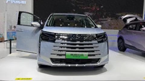 家用七座MPV，油耗6L续航1200km，传祺E8值得买？  -图1