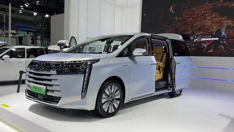 家用七座MPV，油耗6L续航1200km，传祺E8值得买？  -图2