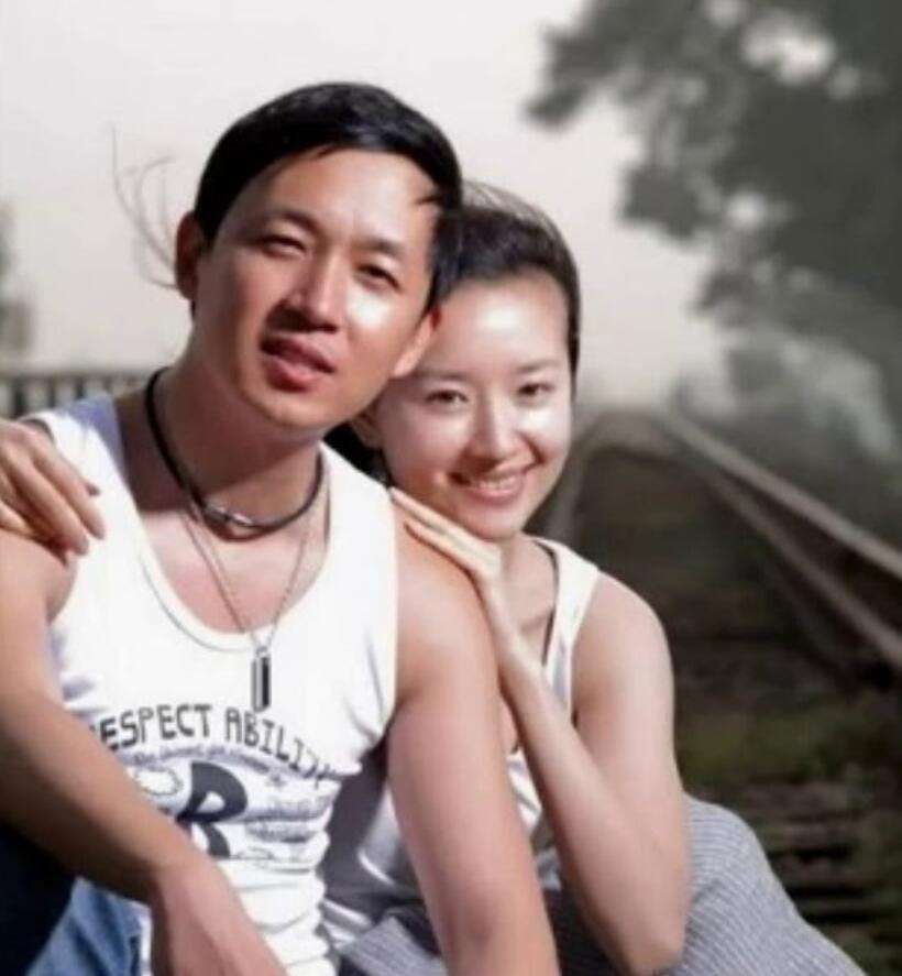 2012年，与潘粤明结婚4年的董洁为何婚内出轨相貌平平的王大治？  -图9