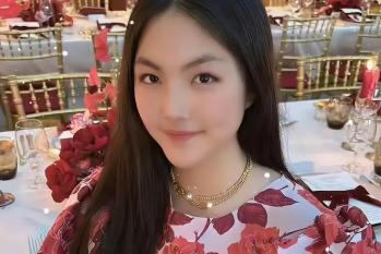 李小璐堂妹大婚，甜馨婚礼上为小姨送钻戒，长腿瞩目与妈妈似姐妹  -图30